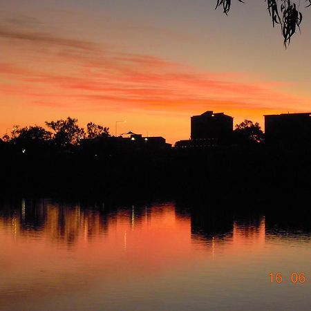 Riverside Tourist Park Rockhampton Esterno foto